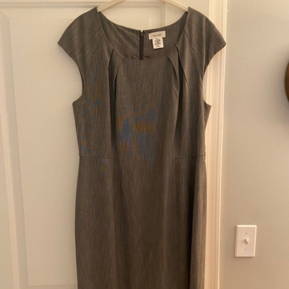 Kate Hill Sheath Dress Knee Length Gray size 12